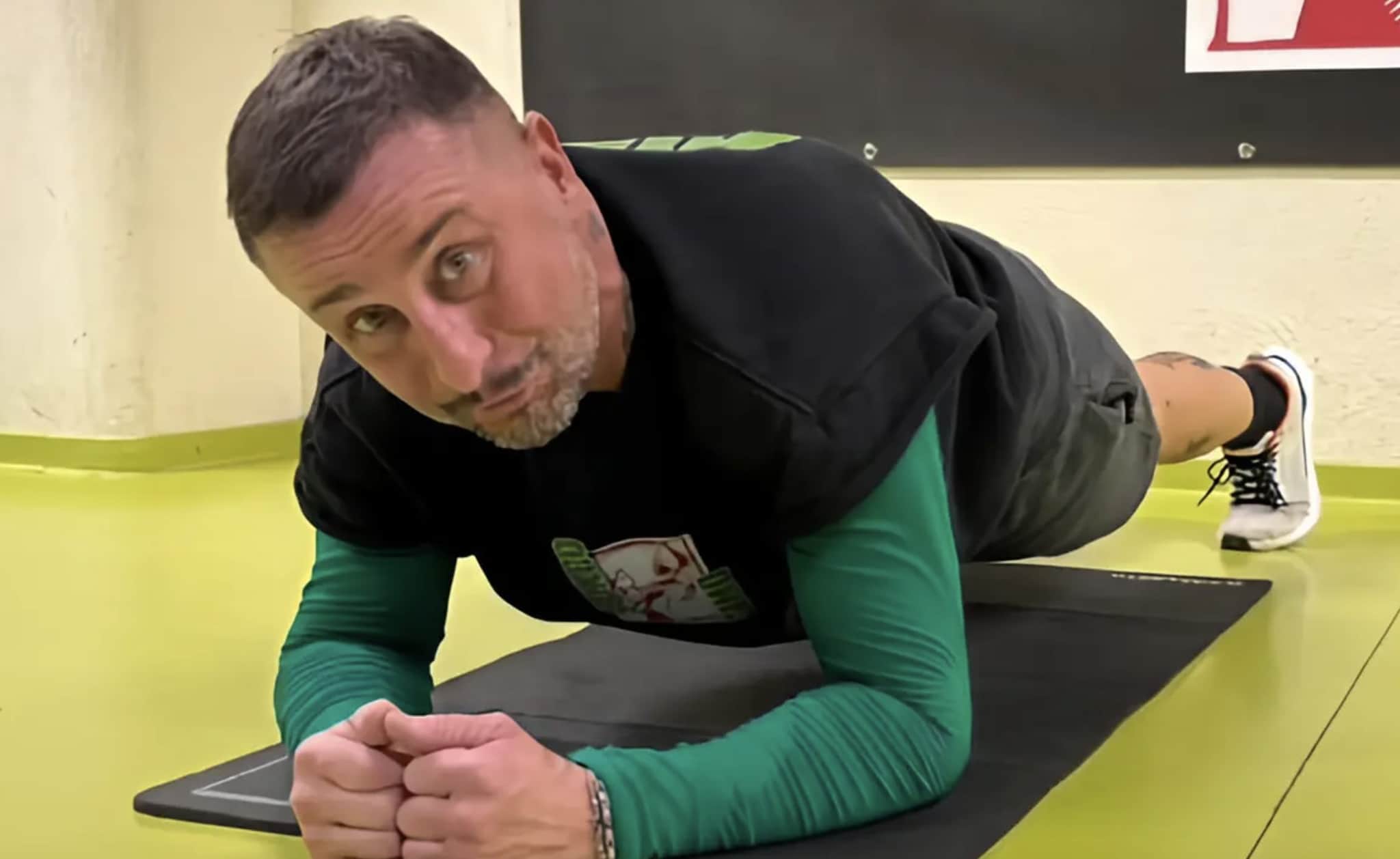 Sardegna, si lancia con il paracadute e perde il controllo durante l'atterraggio, morto Simone Bacchiega