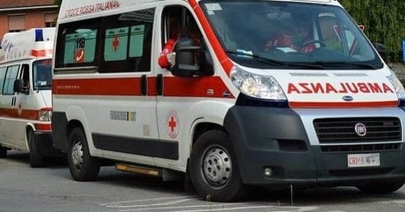 Scontro violento tra moto e auto tra Modugno e Bari: morto sul colpo il motociclista, è un poliziotto