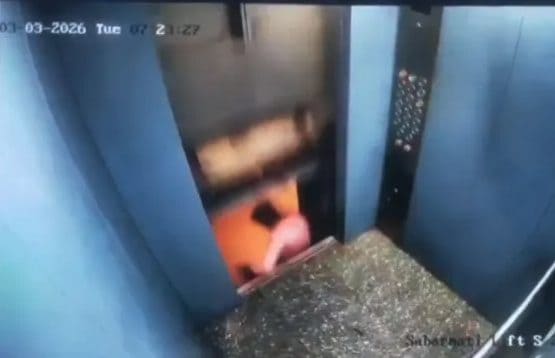 Il video dell'uomo che stava per essere schiacciato dall'ascensore: salvo per una frazione di secondo