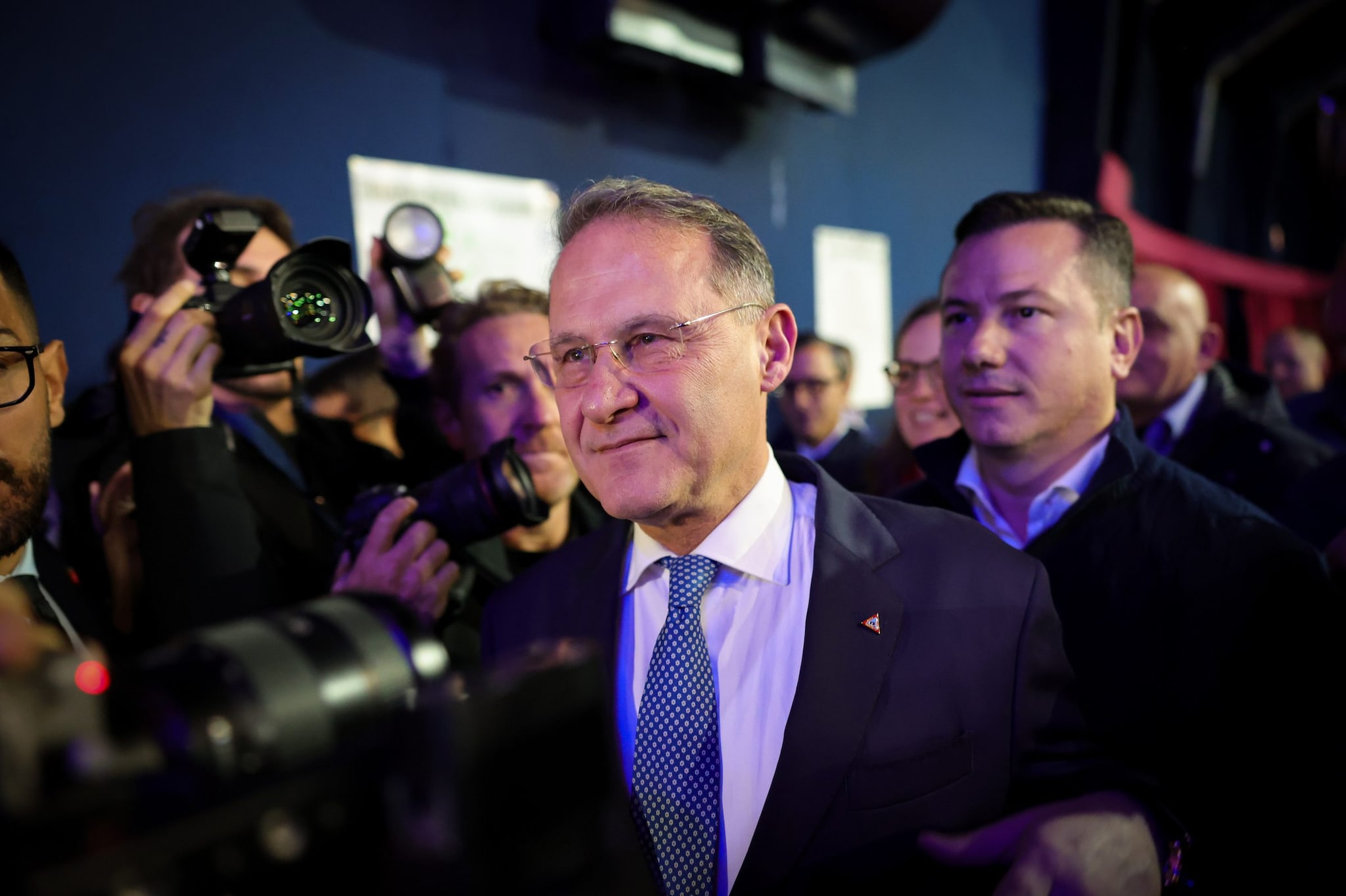 L'incontro tra Cirielli (Fdi) e l'ambasciatore russo diventa un caso, Pd: "Governo si riavvicina a Mosca?"