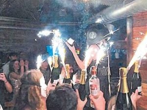 Crans-Montana, salgono a 13 gli indagati in Svizzera: tra loro politici e funzionari pubblici