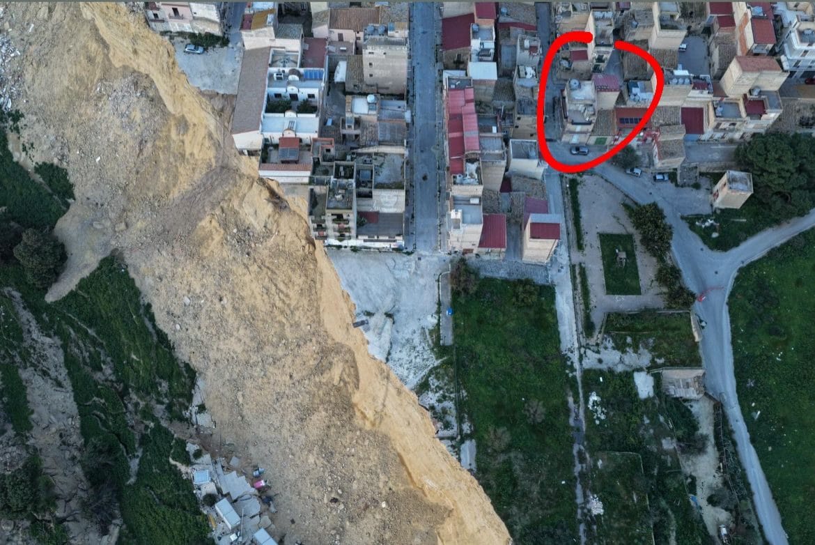 Cerchiata in rosso la casa di Pisano