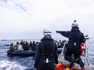 Blocco navale per imbarcazioni con migranti a bordo e norme sui Cpr: bollinato il testo del ddl Immigrazione