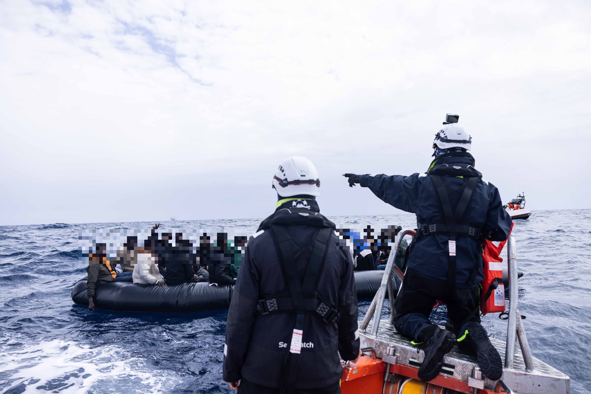 "È tortura di Stato": Sea-Watch sfida il governo Meloni e sbarca i migranti nel porto più vicino