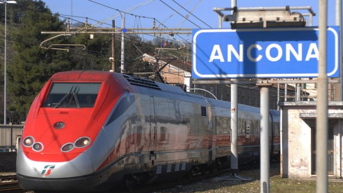 immagine di repertorio della stazione di Ancona