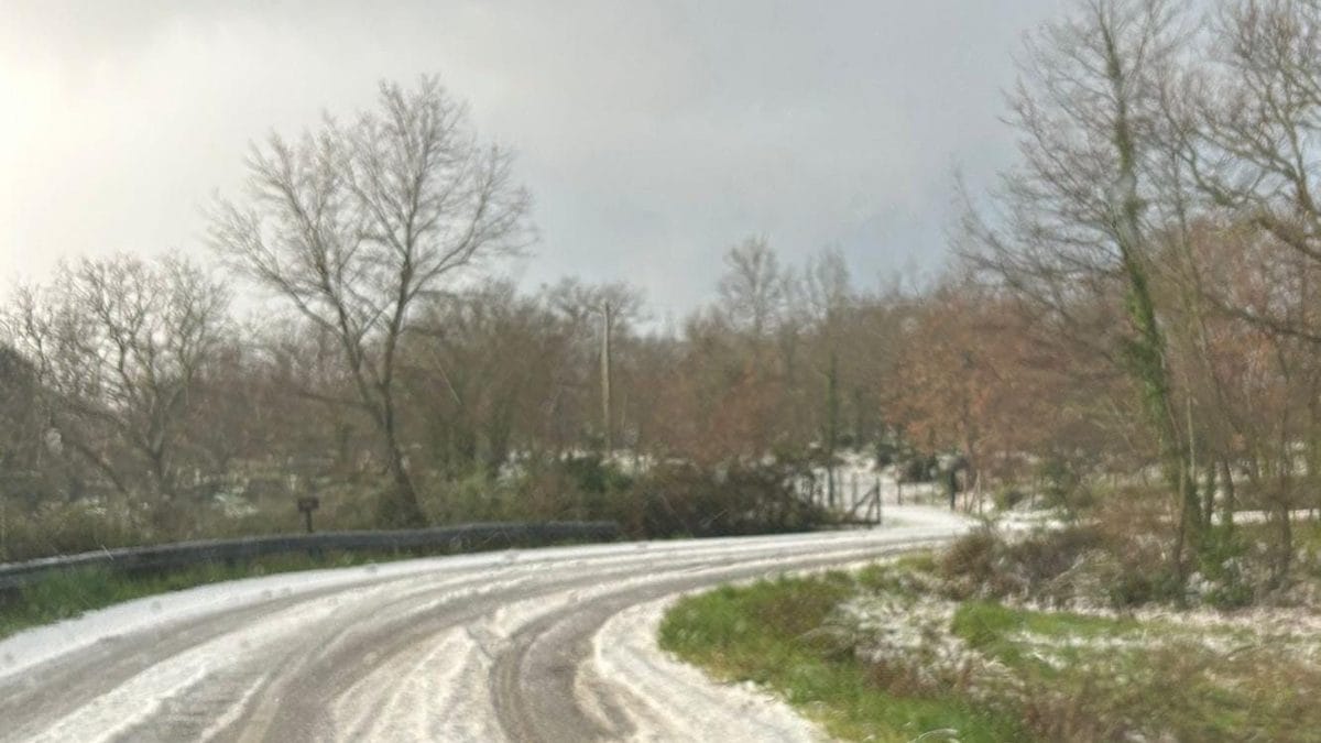 La grandine a San Nicandro Garganico