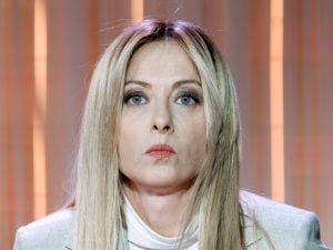 Governo Meloni, le dimissioni di Gasparri e Santanchè agitano il centrodestra. Schlein: “Sta cadendo a pezzi”