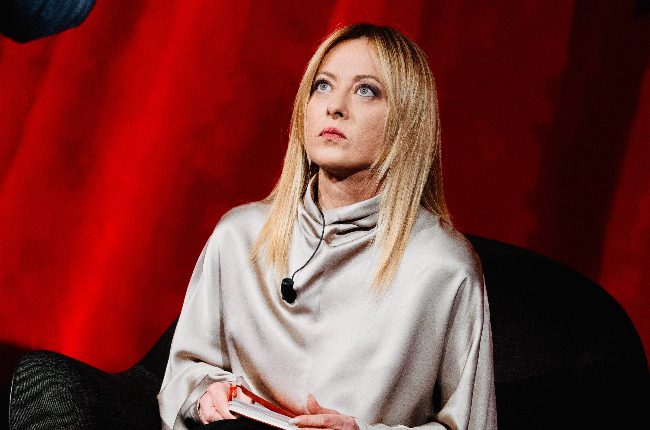 Sondaggi politici, Fratelli d'Italia cala dopo il referendum: salgono Partito democratico e M5s