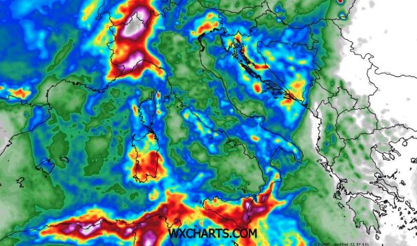 Abbondanti piogge e temporali nel fine settimana: le previsioni meteo