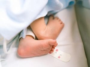 Dramma a Jesi, neonato di sei mesi viene trovato morto in culla dai genitori