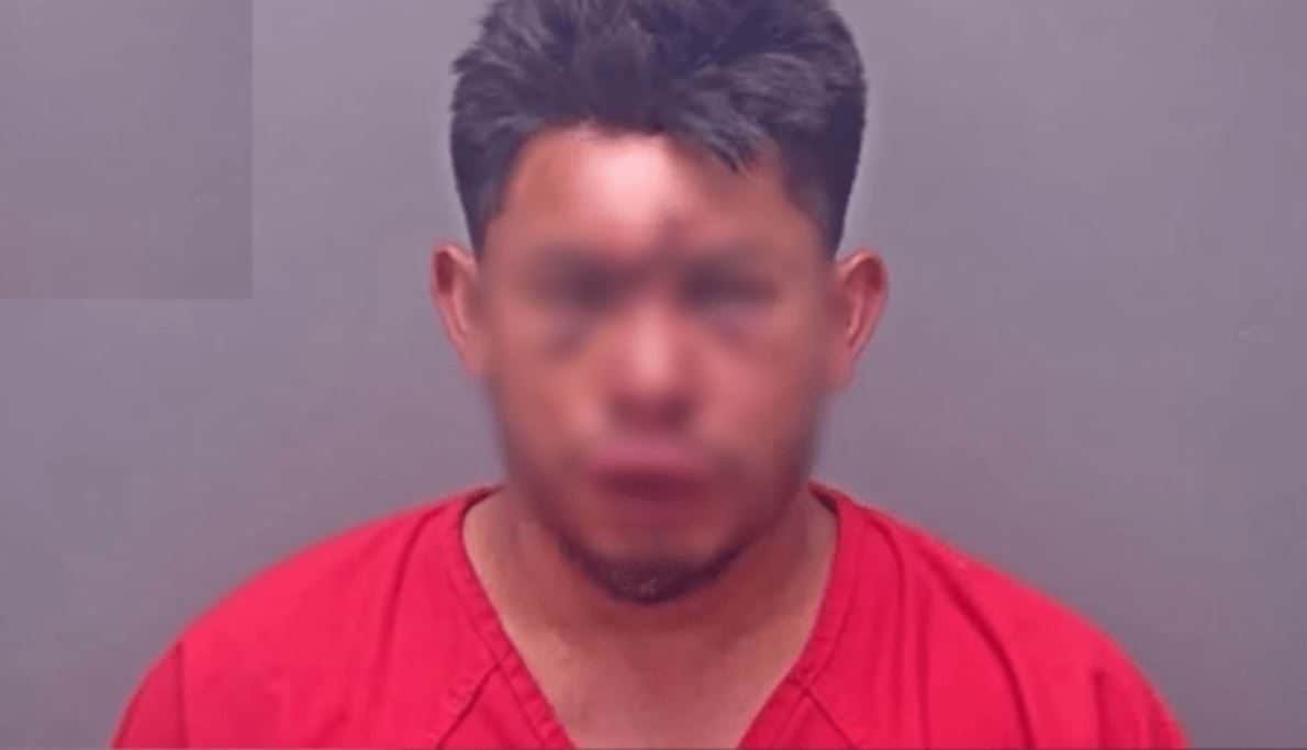 Picchia e tenta di strangolare la compagna, figlio 13enne interviene e lo manda in ospedale