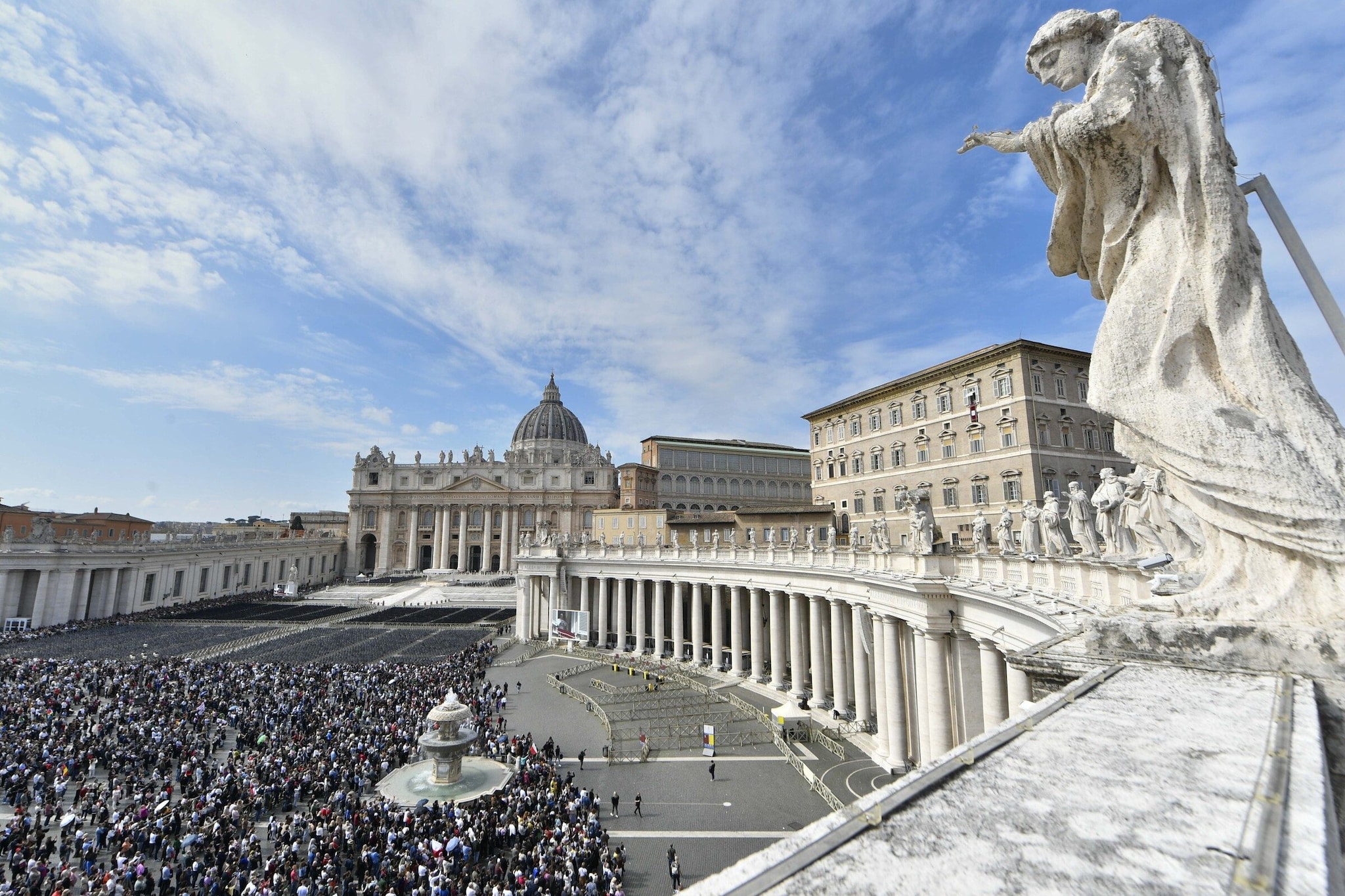 Leone XIV ora vive al Palazzo apostolico: ha ristrutturato l’Appartamento dei Papi che Francesco non aveva voluto