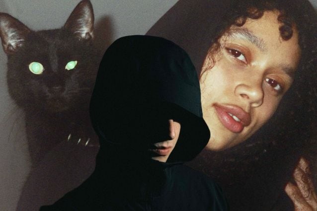 Intervista a prima stanza a destra: “Faccio musica per far sentire meno soli. L’anonimato? Protegge dall’ego”