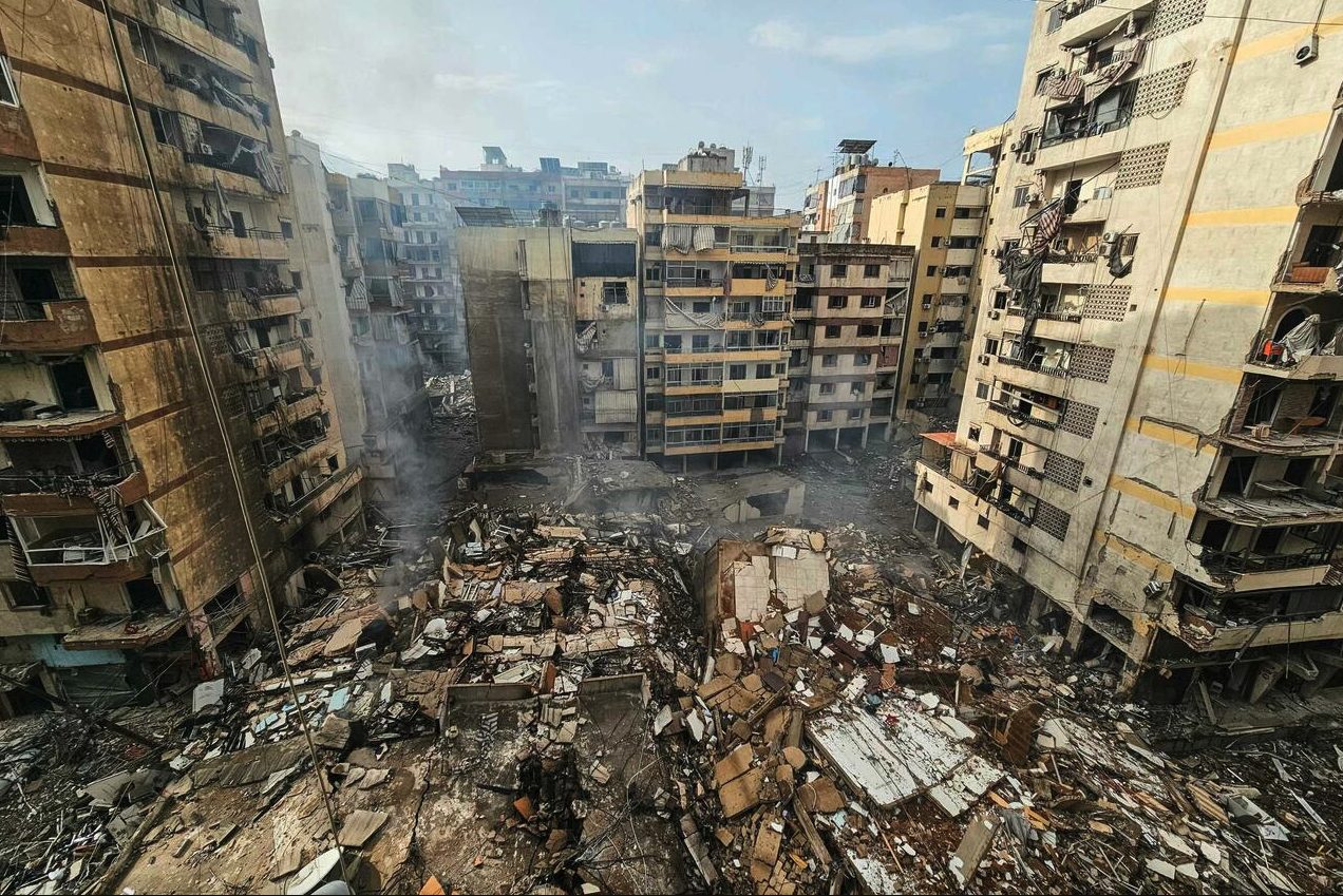 Iran, la guerra in diretta: Israele colpisce 130 infrastrutture a Teheran. Attacco iraniano su raffineria di petrolio in Kuwait