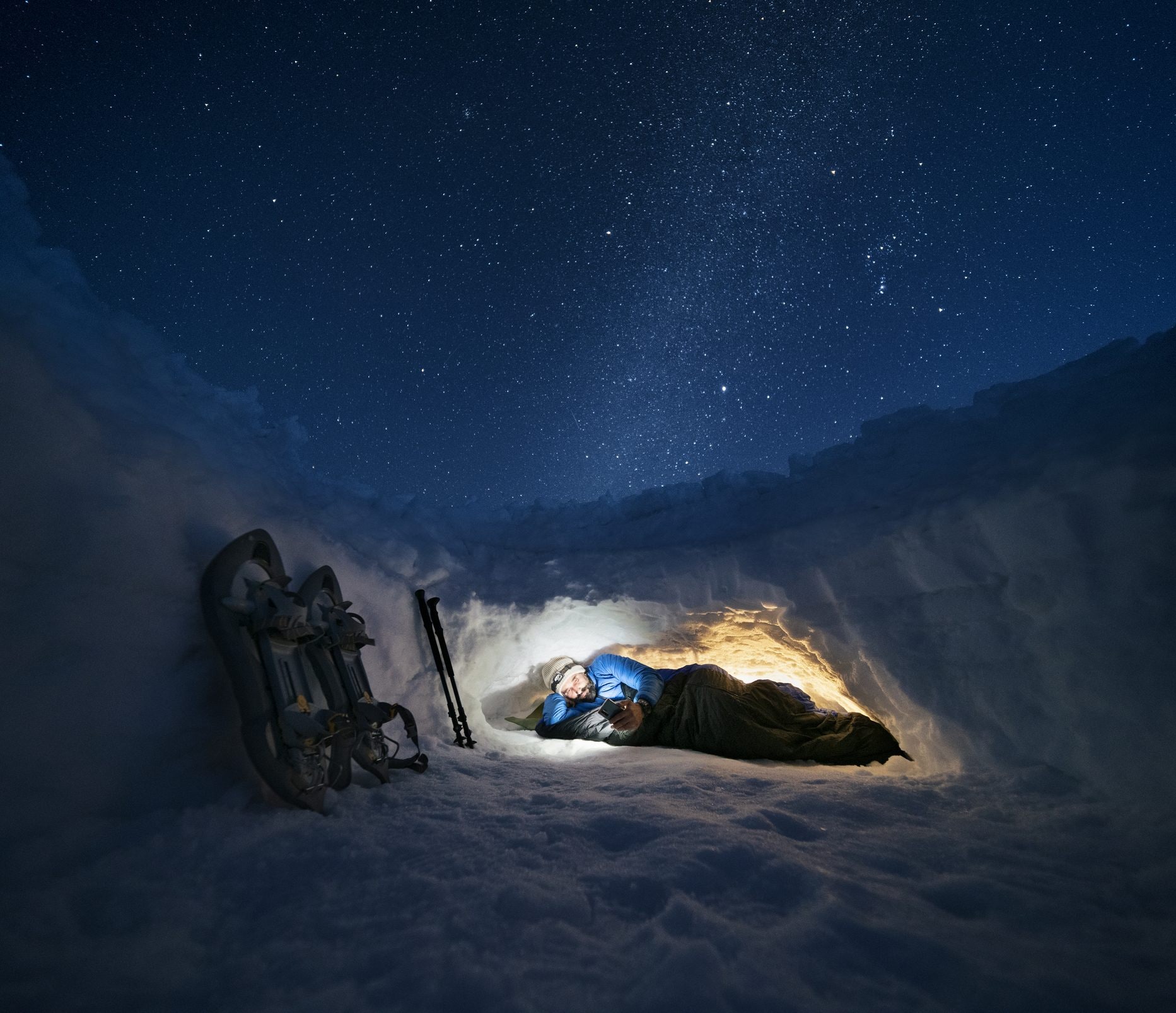 Scialpinista ferito nella bufera sul Monviso: i compagni lo salvano scavando una buca nella neve