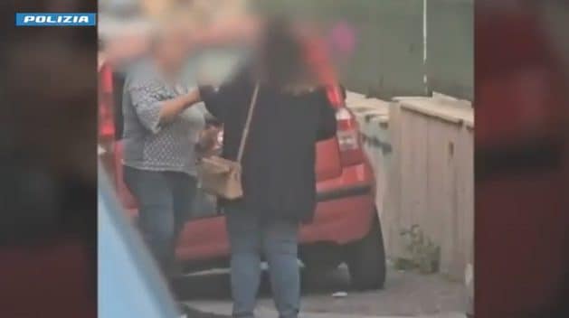 Anziana manipolata e isolata a Catania: cercano di sottrarle 3 milioni di euro, due indagati