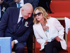 Due cacciamine italiane potrebbero essere mandate nello stretto di Hormuz: ma serve un cessate il fuoco permanente