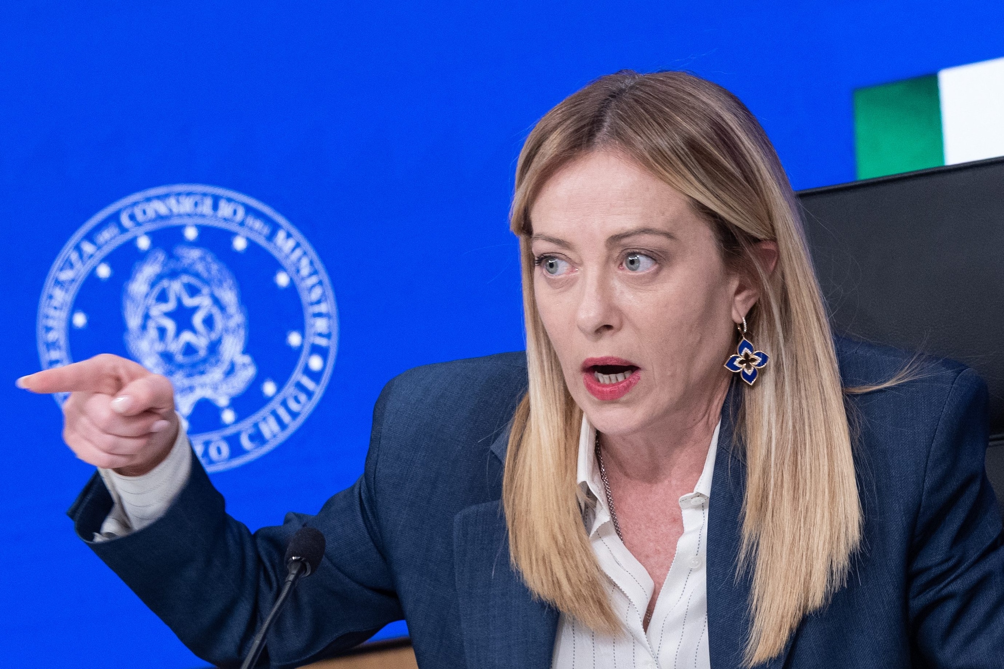 Meloni a Fanpage: "Su spese difesa non devo giustificarmi con Trump". Ma per il governo tornare indietro non sarà facile