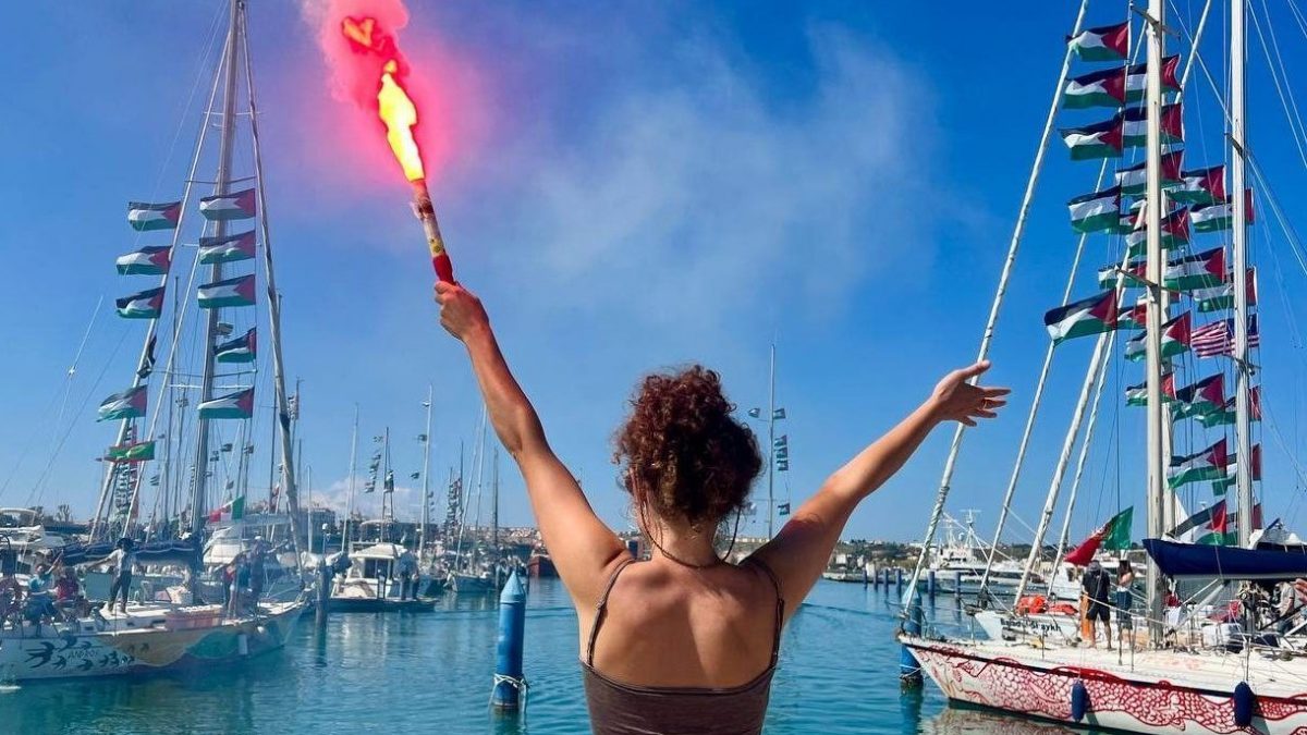 La partenza della Global Sumud Flotilla dal porto di Augusta