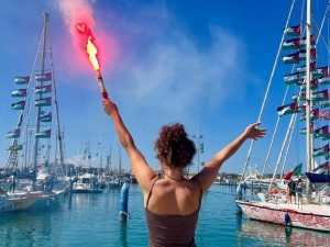 Salpata verso Gaza la nuova missione della Flotilla: “Proviamo a tornare in un posto che consideriamo casa”