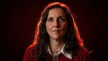 L'eurodeputata Annalisa Corrado racconta gli abusi subiti in gioventù, all'interno del Movimento Eucaristico Giovanile.