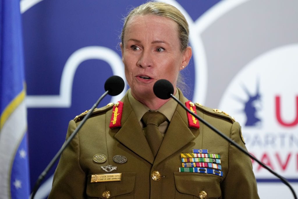 Susan Coyle sarà la prima donna a capo dell'esercito australiano: "È un momento storico"