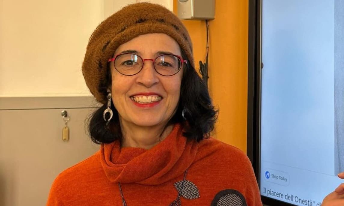 Prof si accascia mentre interroga un alunno e muore in classe a Palermo: inutile l'intervento dei colleghi