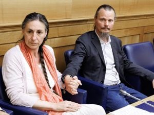 Famiglia nel bosco, gli avvocati lasciano: “Manca visione comune”, al loro posto Simone Pillon