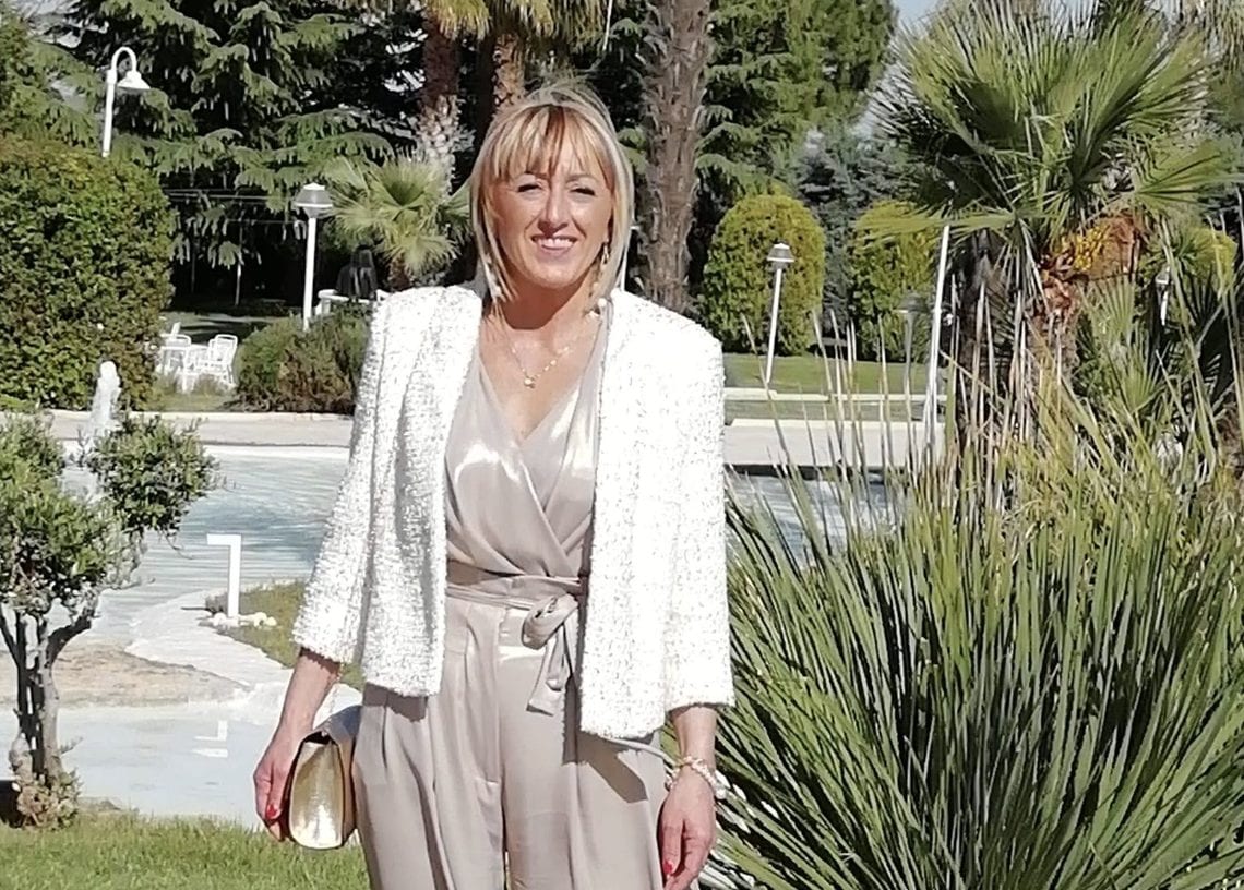 Omicidio-suicidio a Bisceglie, lancia la moglie dal balcone poi si butta anche lui: morti entrambi