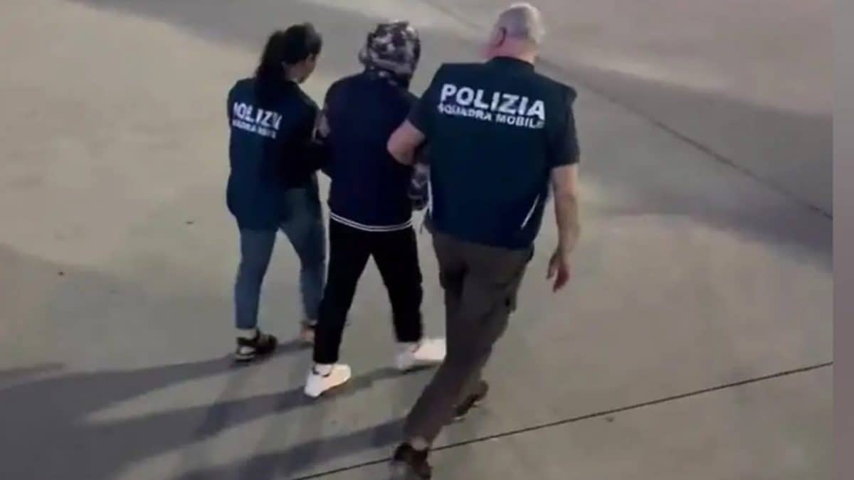 Il momento dell’arresto a Roma Fiumicino