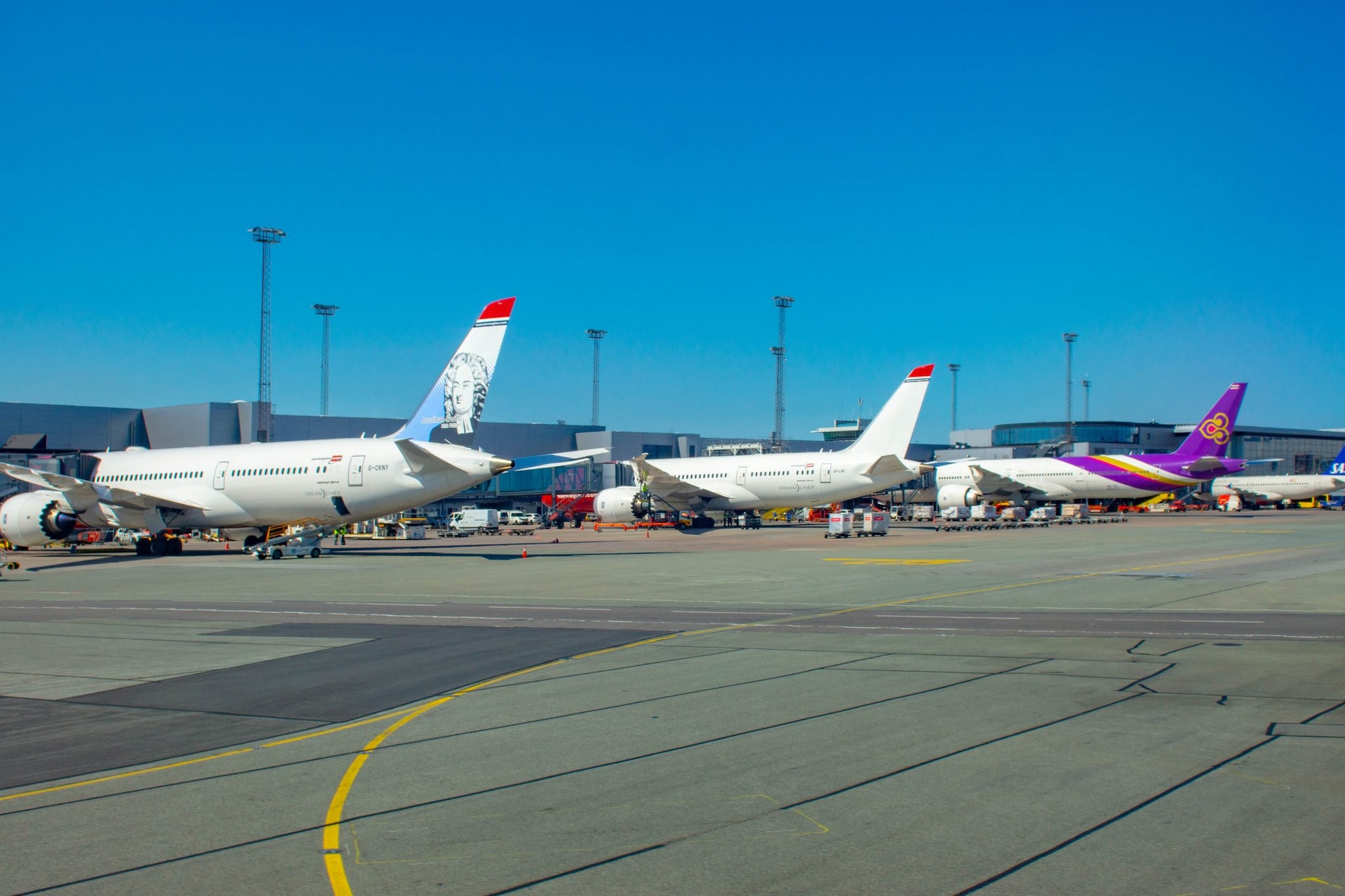 Aerei a rischio per l'estate 2026, allarme di Ryanair e Lufthansa: verso cancellazioni per carenza carburante