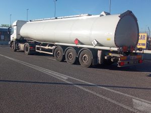 Crisi carburante, Aeroporti di Puglia: “Nessuna emergenza a Brindisi, ma non c’è certezza per il futuro dei voli”