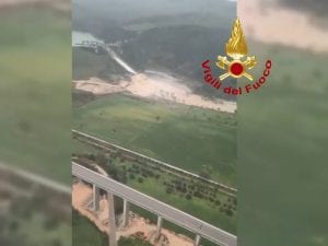 Rassegna stampa di oggi 3 aprile, ultime notizie e aggiornamenti dell’ultima ora: maltempo con allerta rossa su Abruzzo, Molise e Puglia, si cerca auto dopo crollo ponte su Trigno