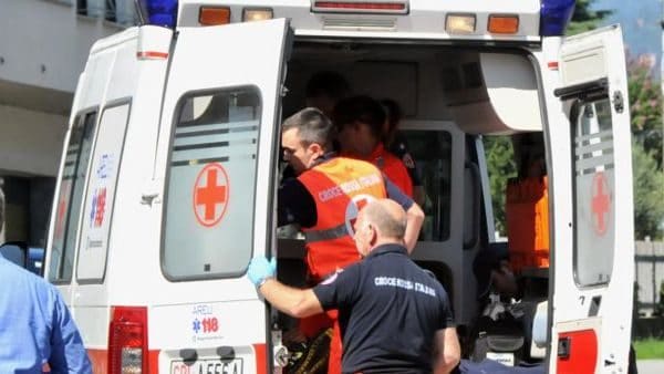 Finisce con l'auto nel fosso: trovato morto ore dopo a Novara. La famiglia in cerca di testimoni