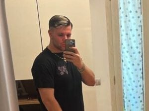 Tragico schianto in auto, muore 21enne Antonio Basile: è il figlio del consigliere regionale pugliese Dino