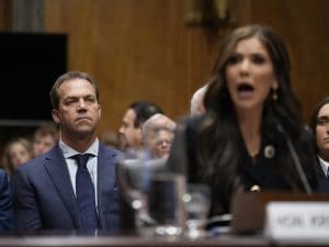 La morale degli altri: di Bryon Noem, Barbie Ice e bimbofication