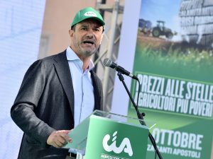 La guerra in Iran colpisce anche l’agricoltura italiana, allarme CIA: “Gasolio raddoppiato, fertilizzanti alle stelle”