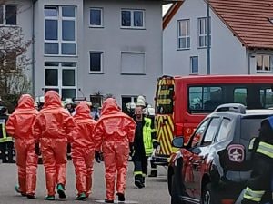 Germania, in giardino fiala con etichetta “Polonio 210”: caccia alle uova di Pasqua finisce con maxi allarme radiazioni