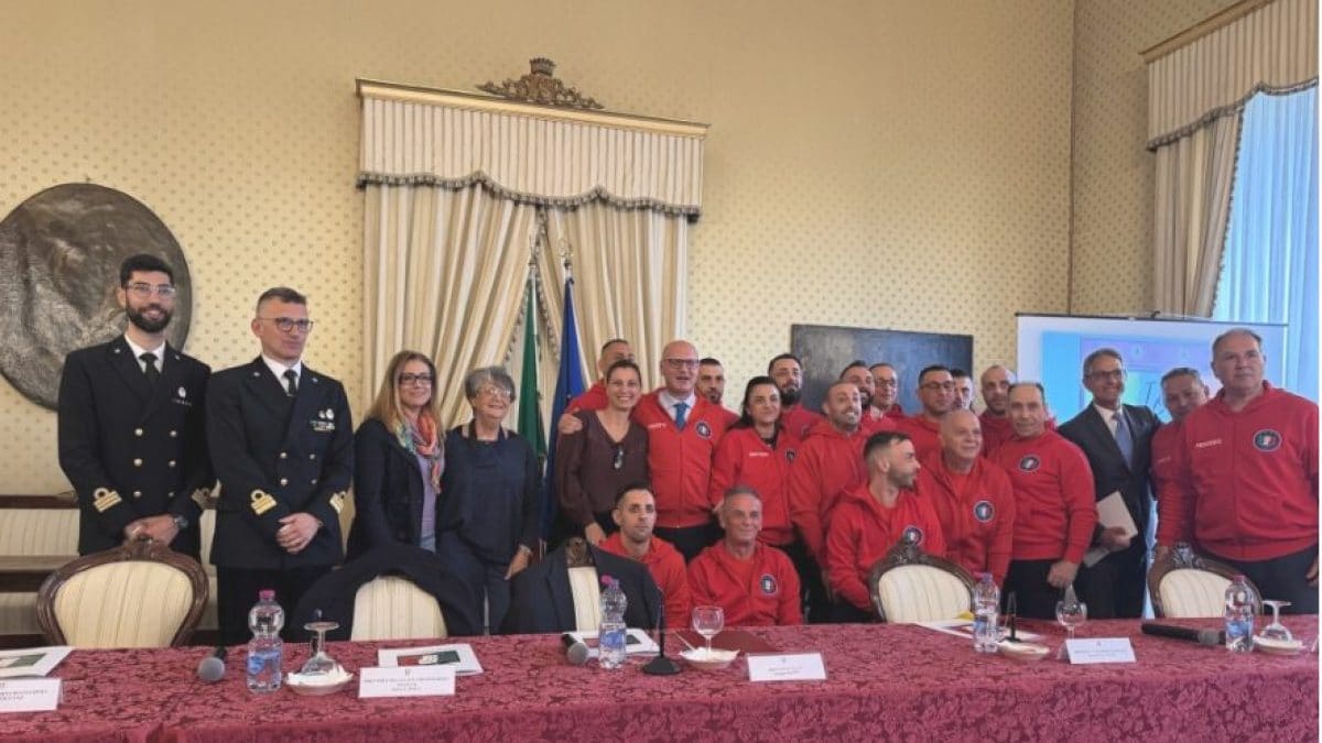 I detenuti protagonisti del progetto "Io salvo" alla conferenza stampa in Prefettura a Lecce