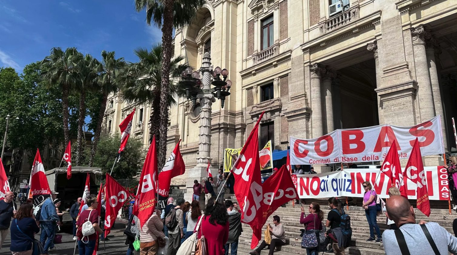 Sciopero scuola Cobas 6-7 maggio 2026: stop alle prove Invalsi e proteste su stipendi e riforme