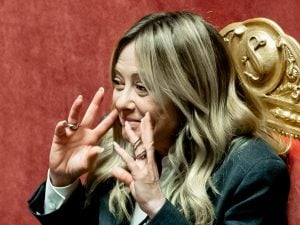 Il vero problema di Giorgia Meloni è che ha fatto male i conti e ora non ci sono più soldi