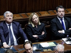 La destra e il governo non ci stanno più capendo nulla
