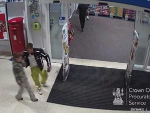 Scozia, marito colpevole del suicidio della moglie: “Fu una vera e propria campagna di annientamento”