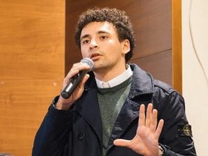 Giovane di FdI preso a schiaffi da un collega di partito, è la seconda volta: “Adesso basta, denuncio”