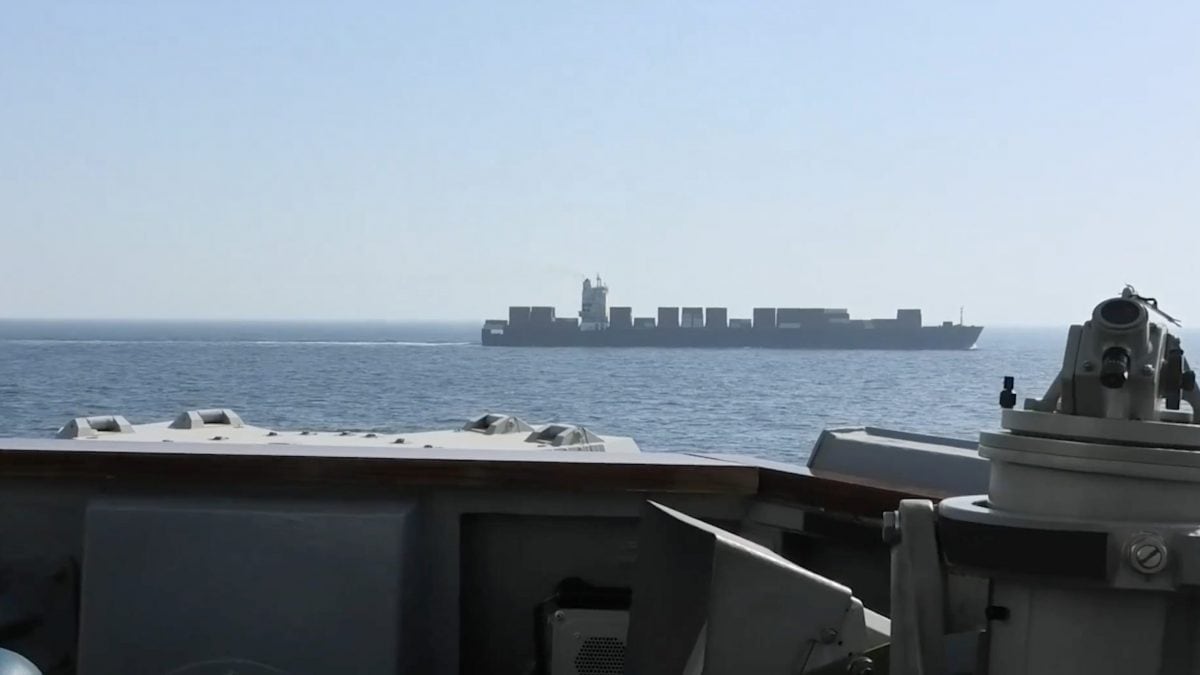 Frame del video della nave iraniana bloccata dagli Usa (X – U.s. Central Command).