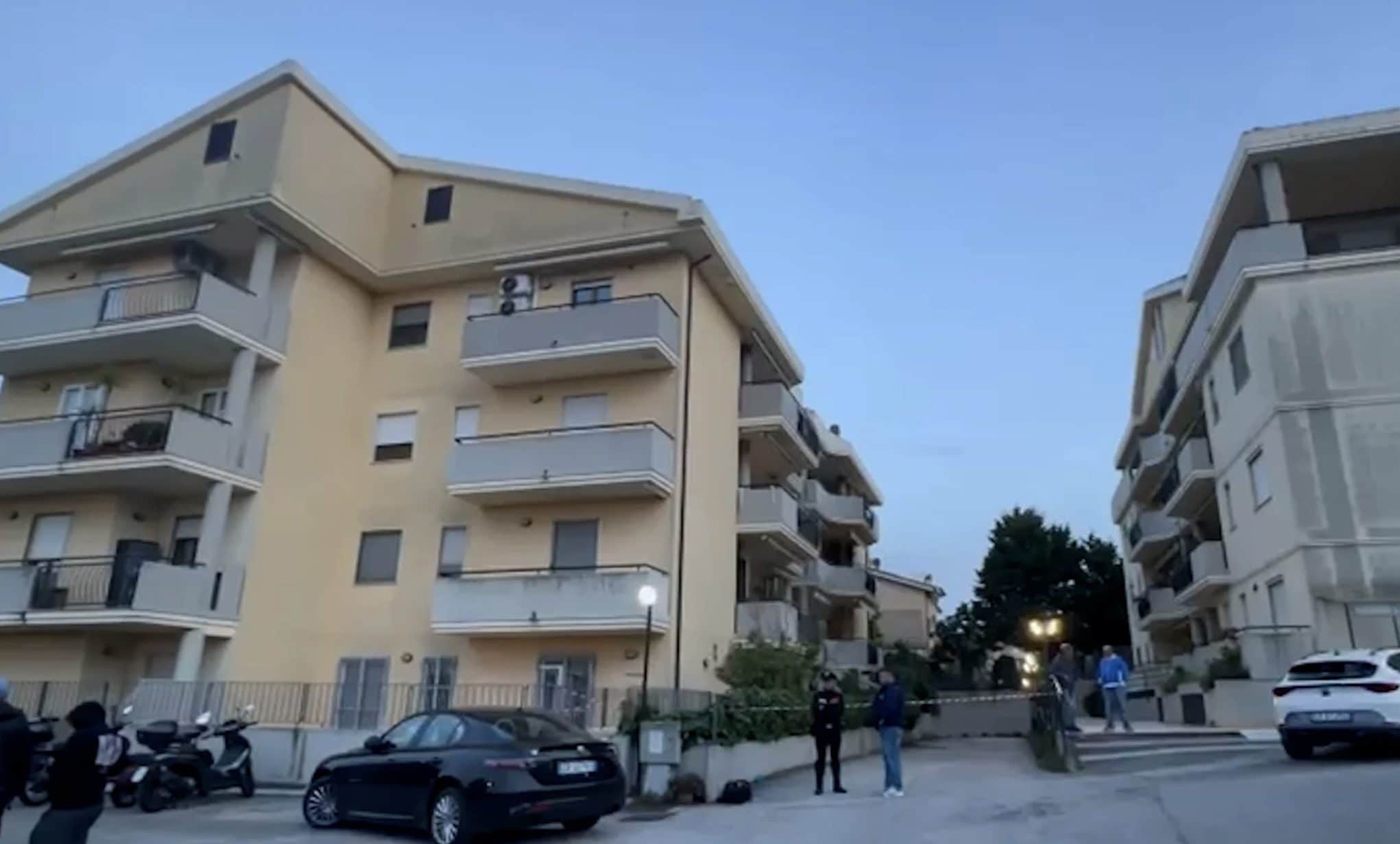 Il condominio dove è avvenuto l’omicidio.