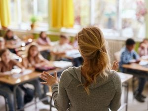 Attuazione nuovo contratto scuola e aumenti stipendiali docenti