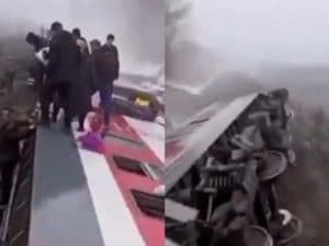 Treno con oltre 400 persone a bordo deraglia in Russia: 22 feriti, indagini in corso