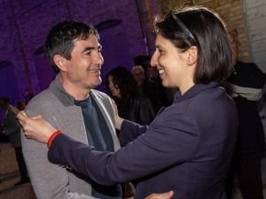Sondaggi politici, il campo largo sale al 45,3% e sorpassa il centrodestra: cala la fiducia nel governo