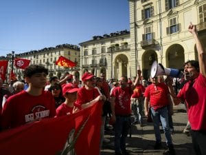 Chi aderisce allo sciopero generale del 1 maggio 2026: orari, manifestazioni e fasce garantite